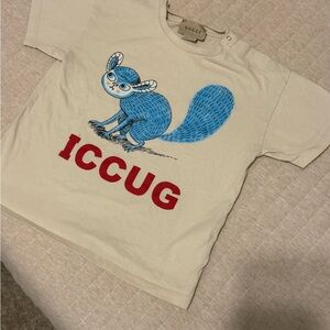 Gucci Kids Cream Tee with Blue Animal and Red Letters